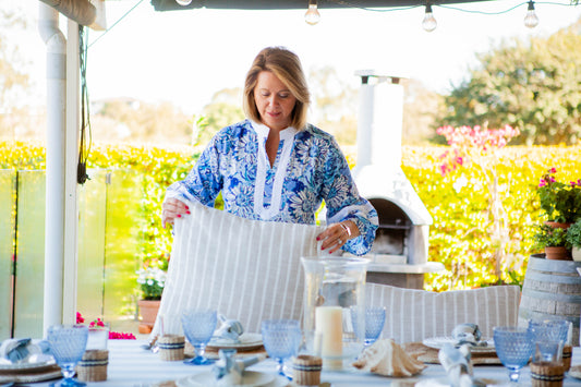 setting a coastal blue tablescape