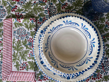 tableau joy christmas table napkins with la dolce vita melamine plates